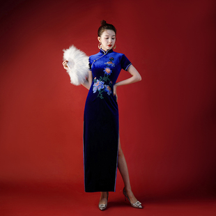 优雅模特团体走秀舞台演出服春秋 改良短袖 高端丝绒旗袍裙中式 长款