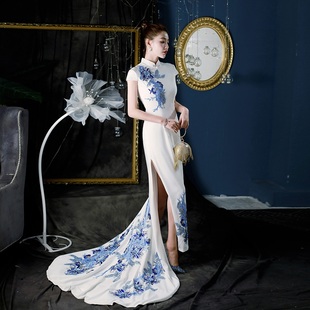 新款 高端拖尾旗袍白色改良开叉模特大型走秀场舞台演出服影楼造型