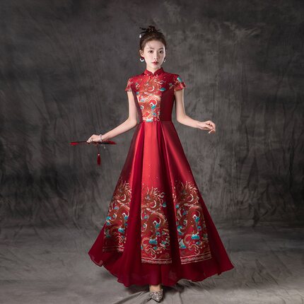 紫缘萱新款高端演出礼服舞台装刺绣龙腾图大合唱红色中式国风显瘦