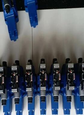 R900563233 PV7-1X06-10RA01MA0议价