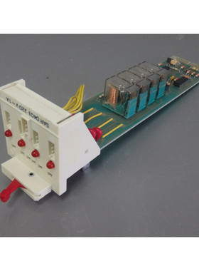 SAR0403220V1A - TELEMECANIQUE - TSX80 / Module 4 sorties à