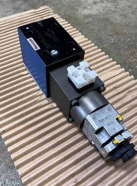 1x Bosch Rexroth 0811300050 4WRP10EA63S-1X/G24Z4/M-792 Propo