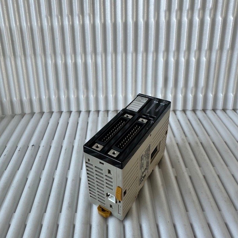 Omron CPM2C-20C1DT1C-D Controller