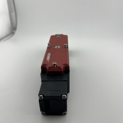 EUCHNER TP3-4141A024M SAFETY INTERLOCK SWITCH NEW IN BOX VAT