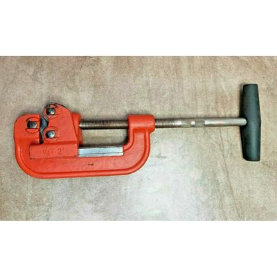 Cortadora De Tubos De Acero EGA Master 63172 Rango: 1/8''-2'