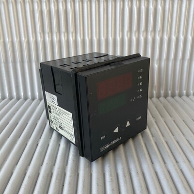 M.K Juchheim dTRON 703030/10-001-000-02 Temperaturregler