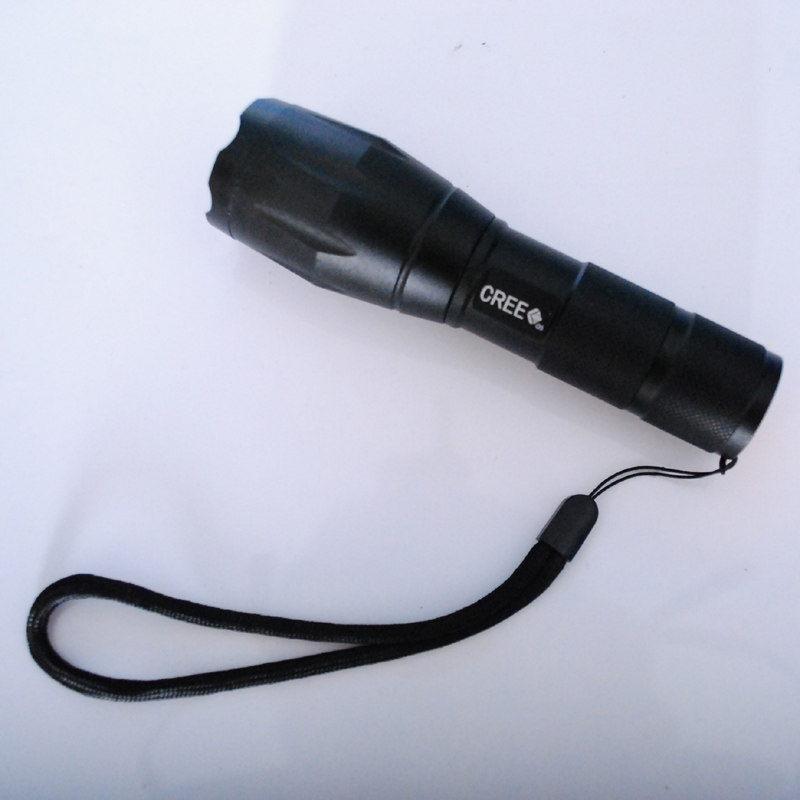 고품질 알루미늄 손전등 강한 빛 접이식 초점 하이킹 조명 휴대용 손전등 야외 가정용