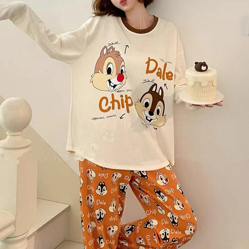 卡通小松鼠秋季圆领女士长袖