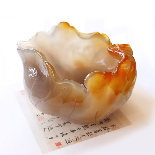 沛孚天然玛瑙玉髓渐变花边摆件