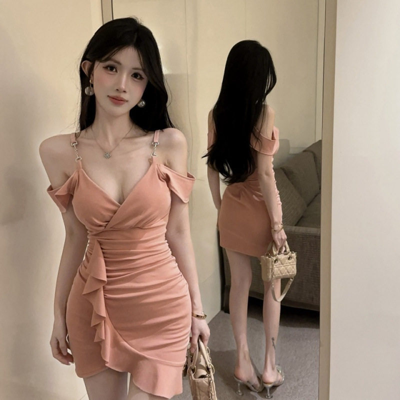 2026低胸深v领露背吊带连衣裙女装性感棉质紧身不规则包臀短裙子