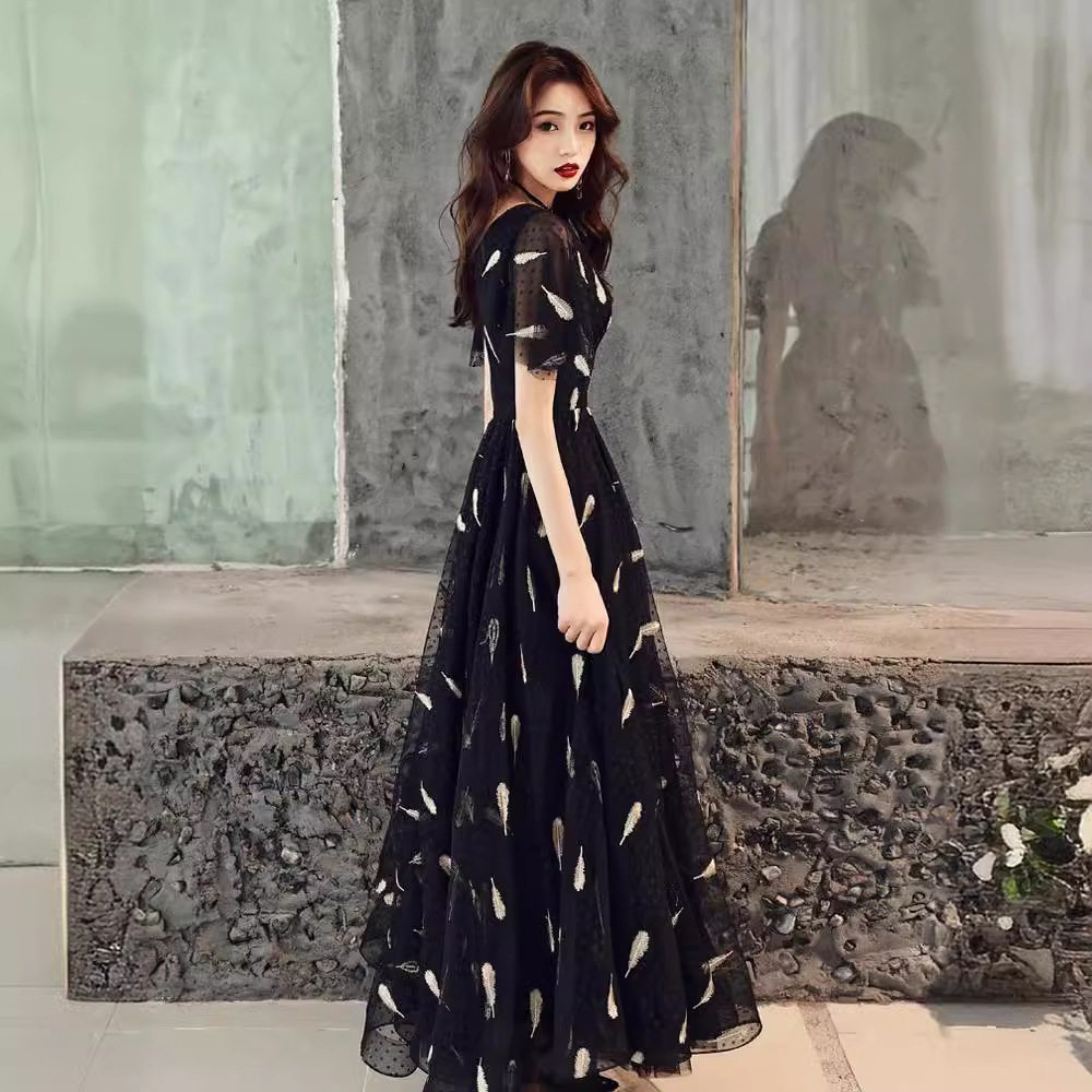 晚礼服裙女2026新款气质宴会黑色学生毕业成人礼平时可穿连衣裙冬