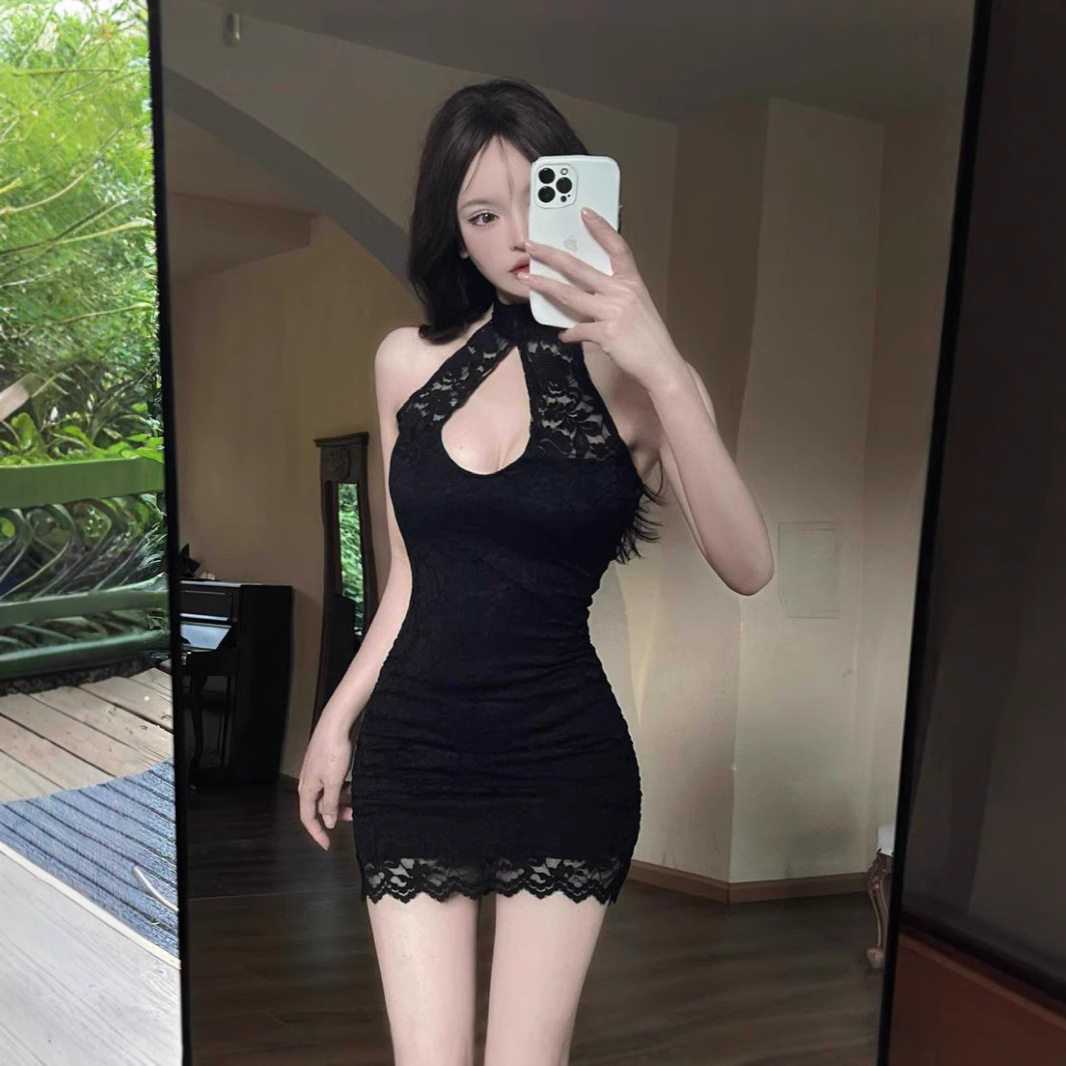 小众设计感蕾丝裙性感无袖包臀大露背紧身镂空夜店蹦迪连衣裙