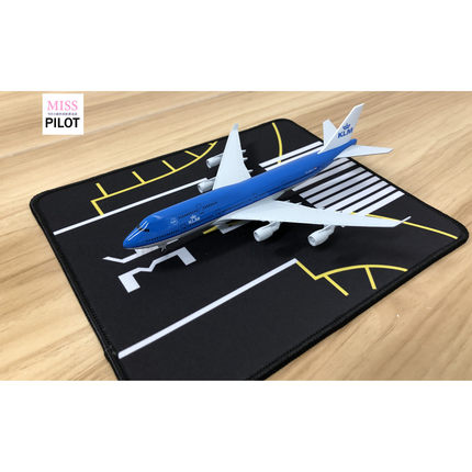 20cm带起落架荷兰皇家航空波音B747-400实心合金飞机模型客机摆件