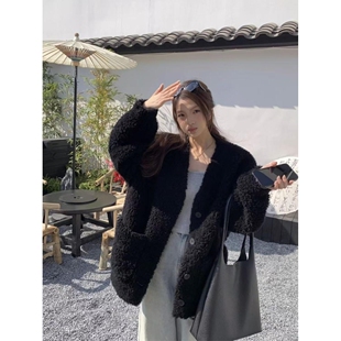 黑色羊羔毛绒外套女2024新款爆款秋冬季高级感超好看加厚休闲百