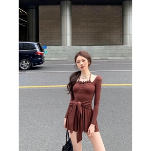 原版面料做工法式辣妹假两件挂脖连衣裙女春秋新款气质收腰