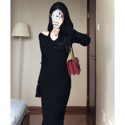 黑色挂脖毛衣针织连衣裙女秋季打底内搭长裙修身包臀鱼尾小妈裙子