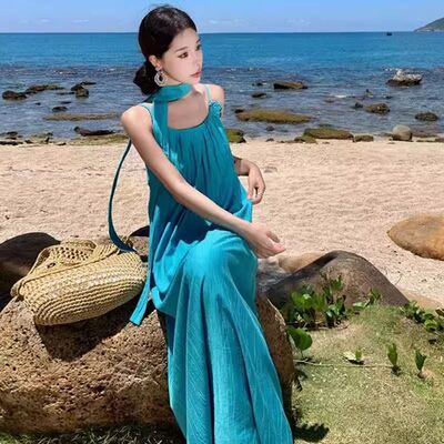 亮色系多巴胺泰式夏季挂脖吊带连衣裙女海边度假新疆旅行穿搭长裙