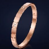 2025新款 手 不锈钢手镯镀18K真金方形镶锆钛钢卡扣设计时尚