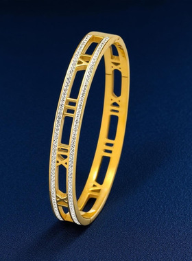 手镯女生高级感钛钢饰品小众轻奢百搭不掉色可洗澡不锈钢罗马数字