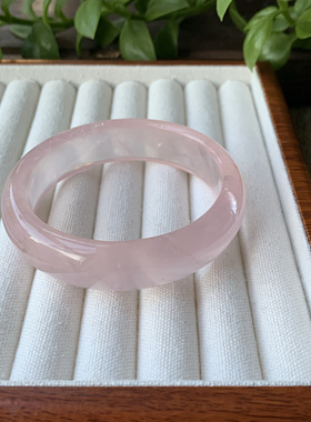 亏本清仓58mm 莫桑比克粉晶手镯粉嫩冰透云般纹理芙蓉粉晶56.3g