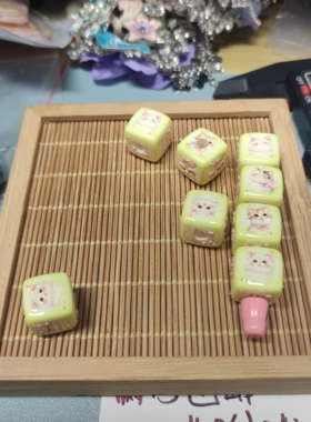（15元包邮）5个卡14亚克力流光云锦黄色猫猫六面浮雕88-085