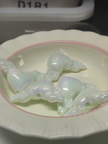 5颗装有瑕卡21.5*34.4*12绿色翅膀爱心原2.99镀uv110-014