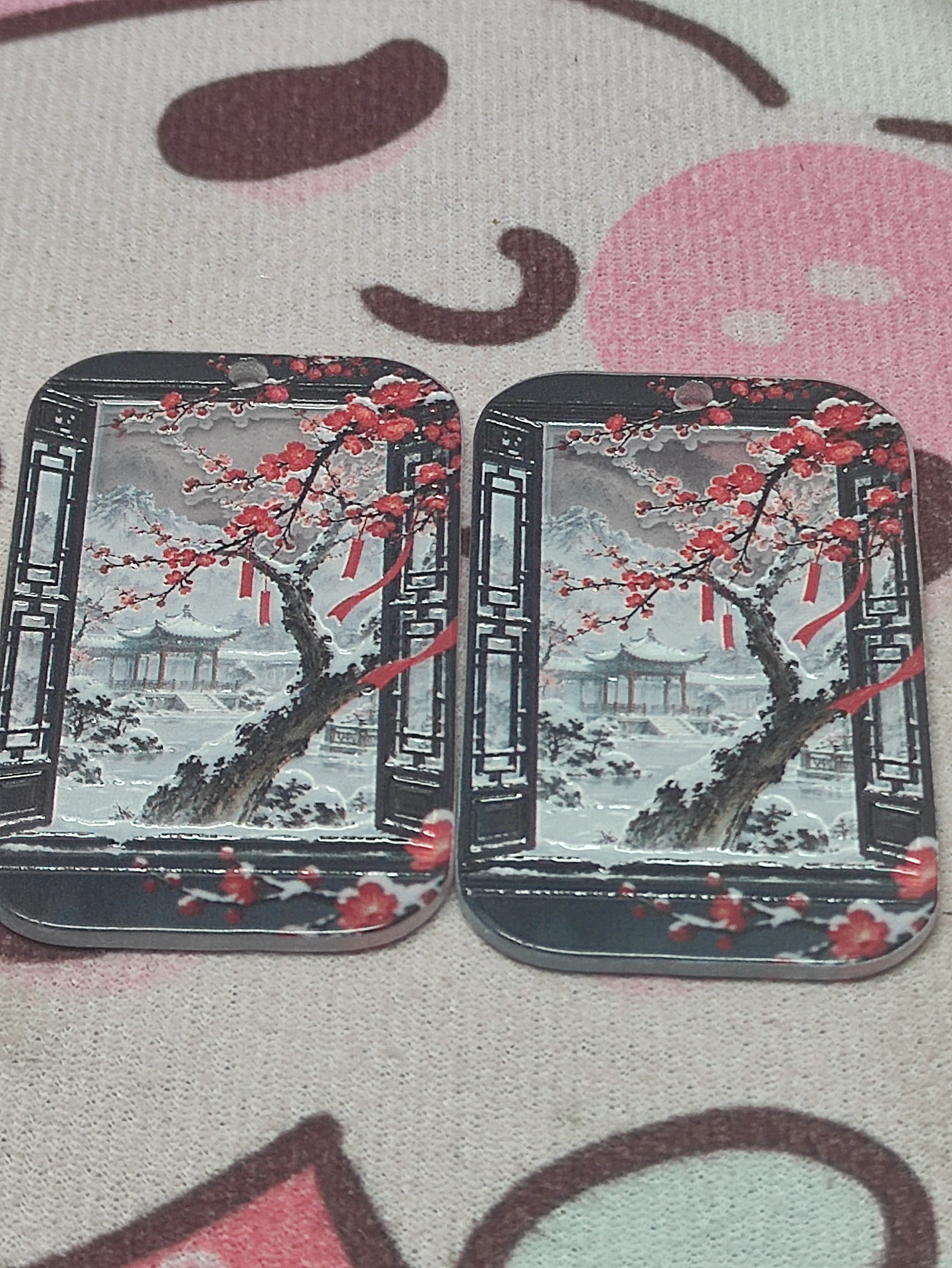 15元包邮）一个落雪寒梅吊孔方片片双面浮雕合集16-021