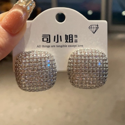锆石方形银色气质大耳钉银针