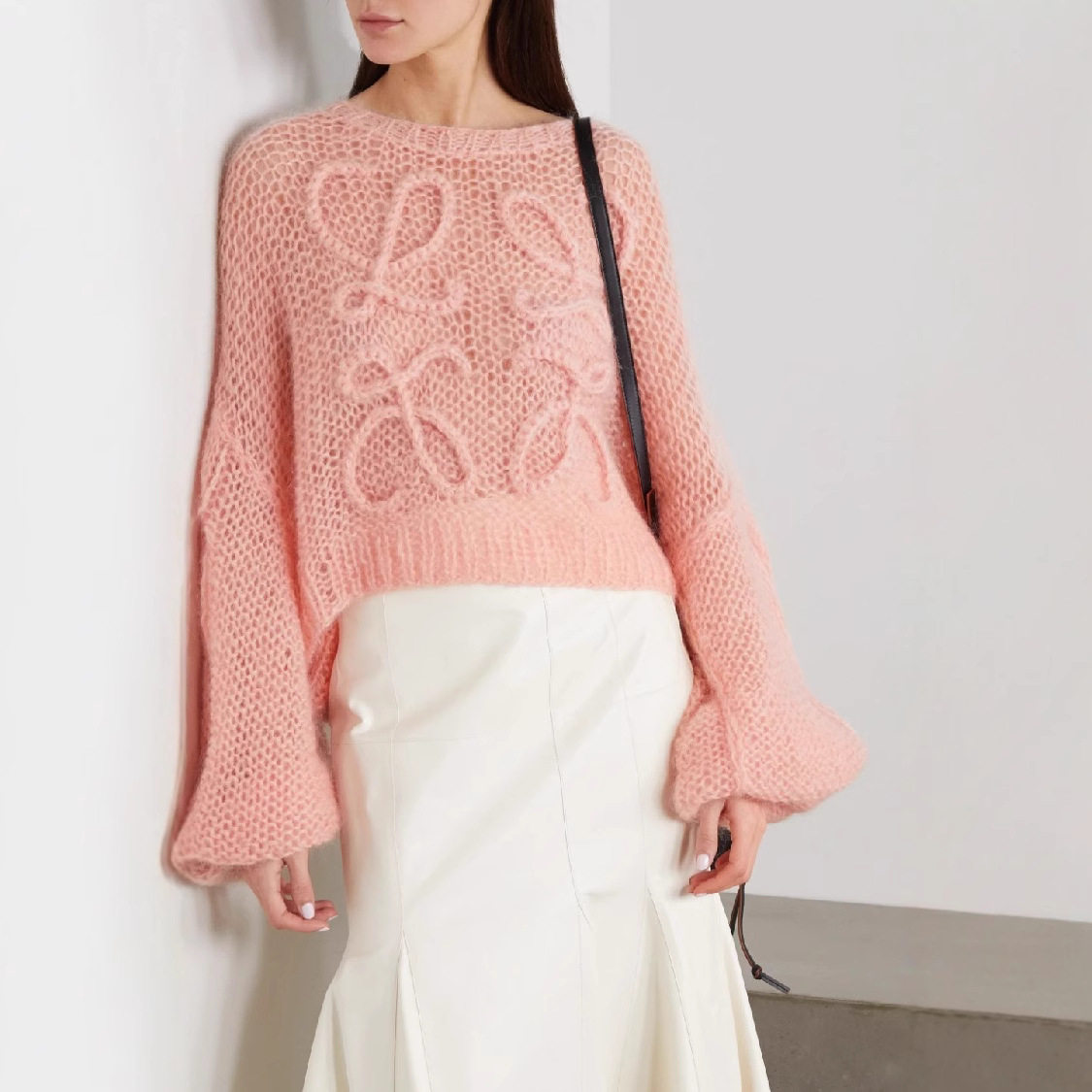 小红书同款大LOGO马海毛粗棒针纯手织麻花毛衣女sweater灯笼袖