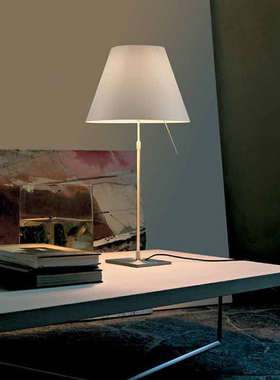 意大利原装进口Luceplan Costanza现代可调高度书房卧室简约台灯