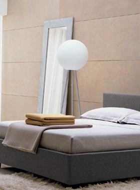 意大利原装进口Fontana Arte Prima Signora白色口吹玻璃落地灯