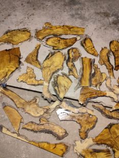 金丝楠木料水波料阴沉木料边角料实木木块雕刻原木木头弹弓手串料