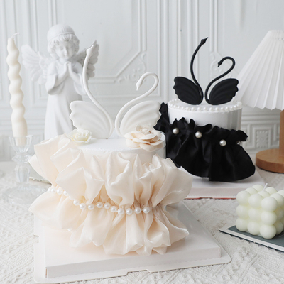网红七夕情人节烘焙蛋糕装饰摆件天鹅成品冰丝纱围边珍珠小香插件