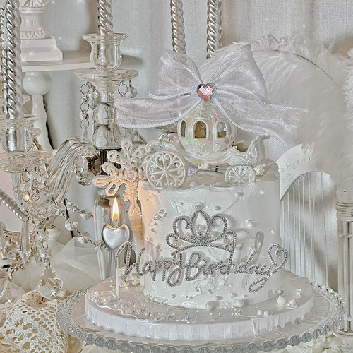 抱抱酱网红烘焙蛋糕装饰摆件带钻蝴蝶结幻彩南瓜马车公主生日插件