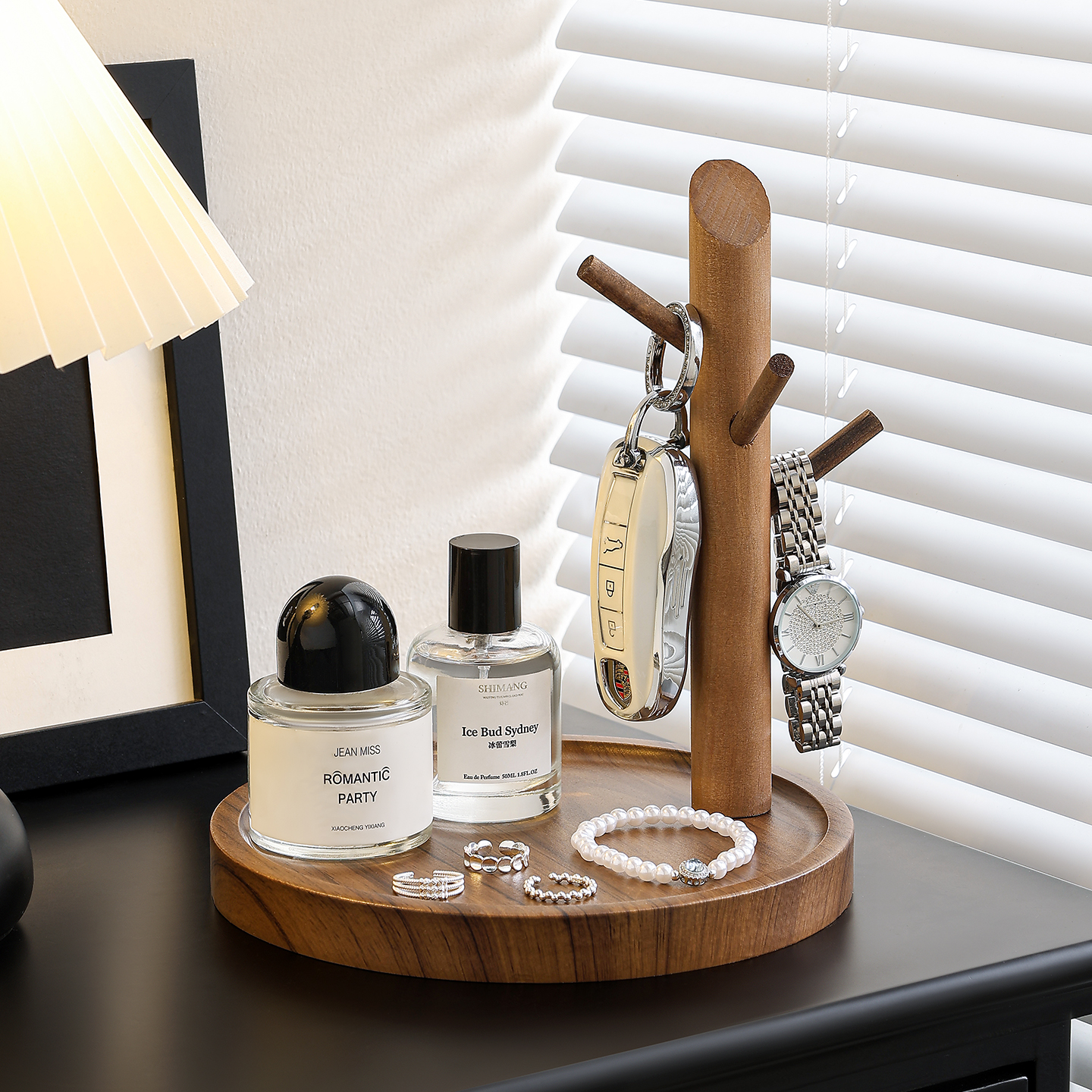 入户玄关钥匙收纳架玄关置物架高级感简约现代客厅桌面摆件装饰品