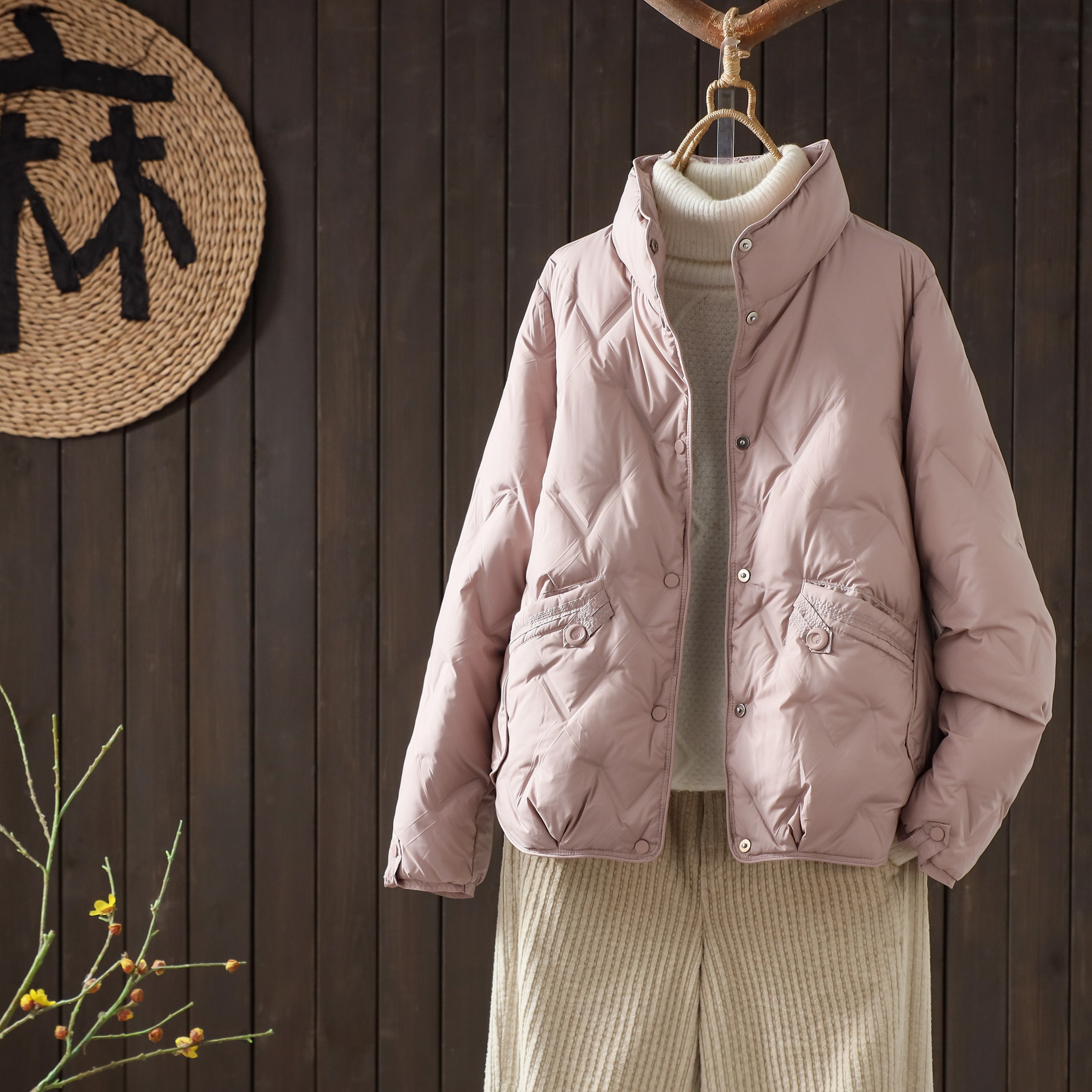 时尚短款立领90%白鸭绒羽绒服女