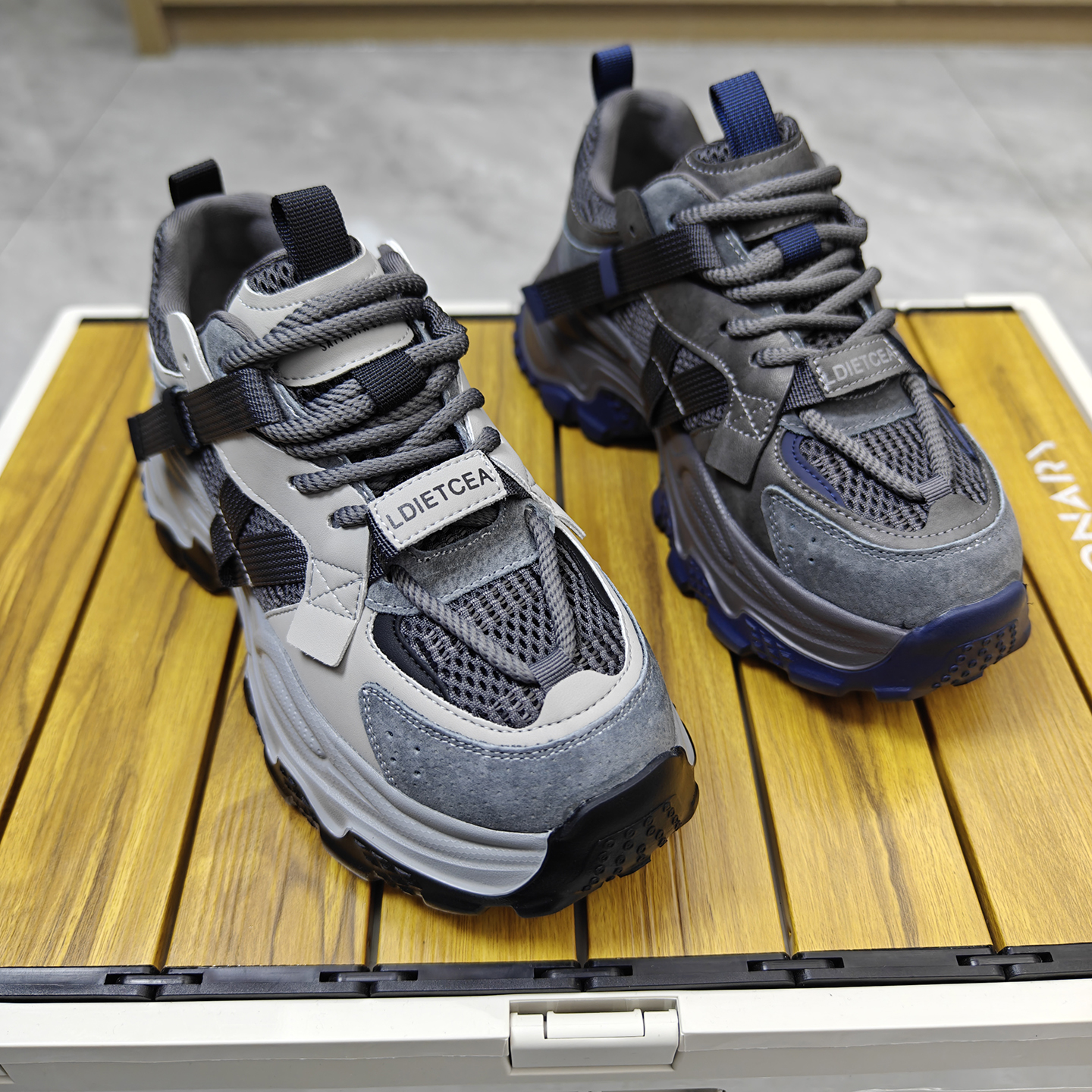 港风厚底真皮老爹鞋女增高显脚小