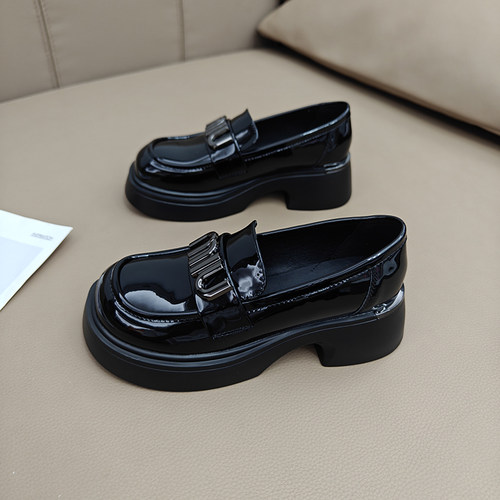 黑色漆皮小皮鞋一脚蹬单鞋乐福鞋