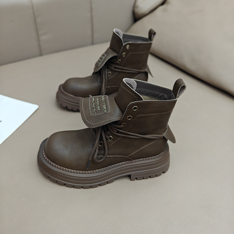 真皮马丁靴女英伦风2024年新款字母翻领工装机车靴系带厚底大黄靴