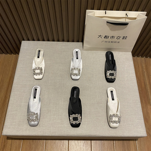 包头拖鞋 半拖鞋 女2025新款 水钻方头穆勒鞋 潮 春夏季 绸缎面平底法式