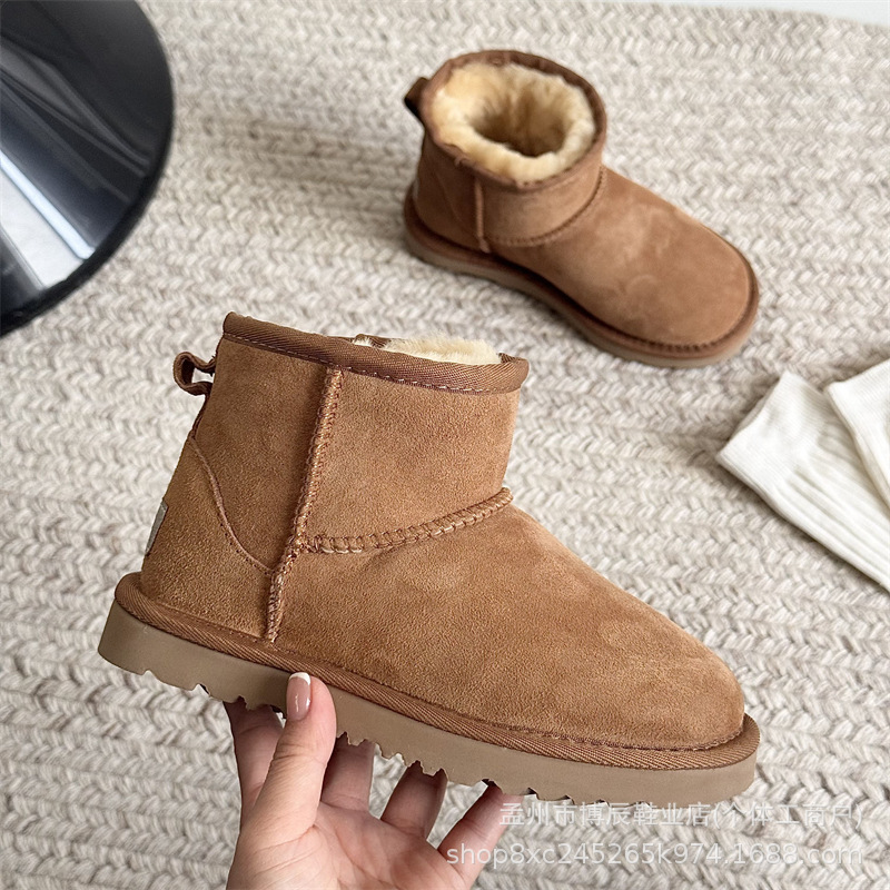 5854儿童雪地靴2025年冬季新款加绒加厚保暖雪地棉鞋经典短筒靴子