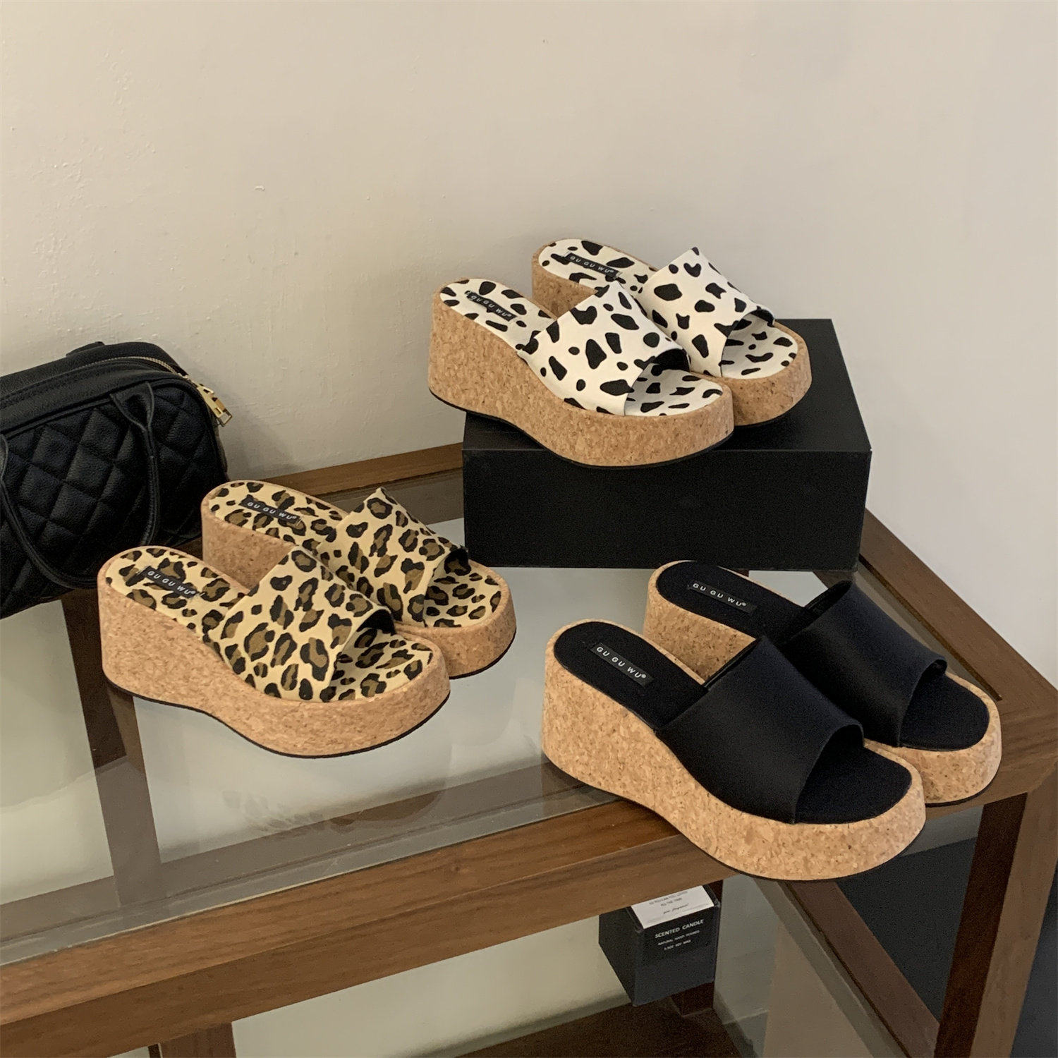 简约圆头露趾一字拖女外穿防滑坡跟厚底凉拖鞋一脚蹬2026春夏新款