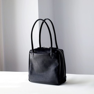 休闲女包多功能手提包手挽包小号 手工小方包黑色 软皮 托特包日式
