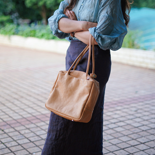 休闲女包多功能手提包手挽包大号 手工小方包黑色 软皮 托特包日式