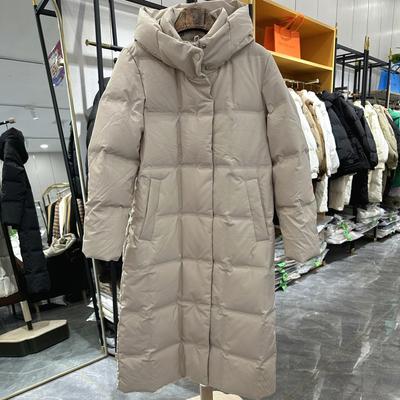 品牌专柜2024冬季新品羽绒服女M24178加厚显瘦长款90白鸭绒时尚