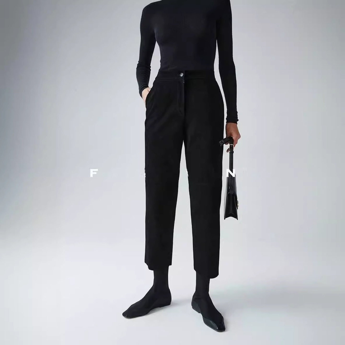 头层山羊反绒皮九分高腰小直筒裤