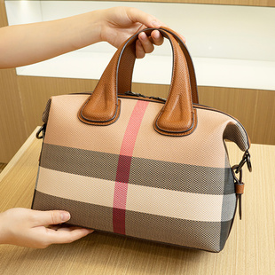 包包女2024新款格纹真皮大容量手提包休闲女士单肩包斜挎包枕头包