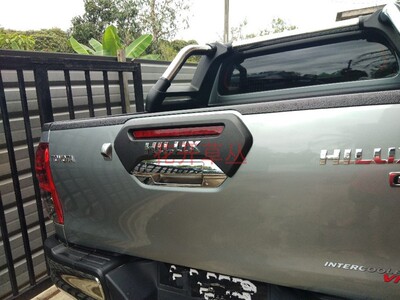 适用于后门拉手尾斗装饰 Hilux Revo Rocc TailGate 丰田海拉克斯