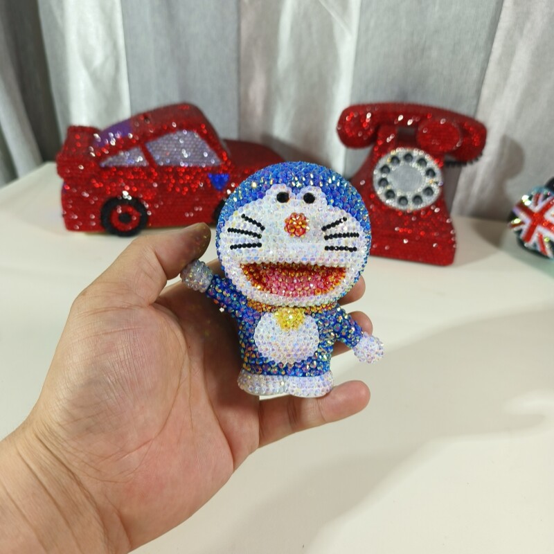 11厘米车摆件贴钻机器猫存钱罐