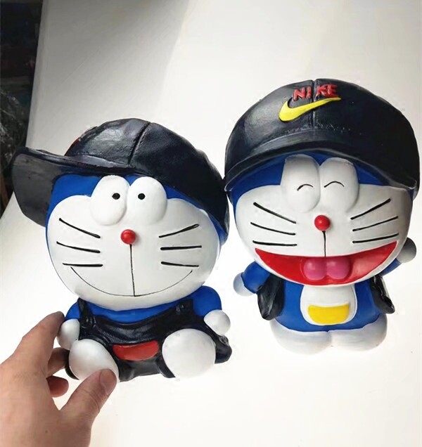 带帽子叮当猫存钱罐创意